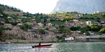 چشمه بل و رودخانه سیروان