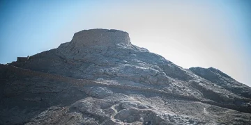 دخمه زرتشتیان
